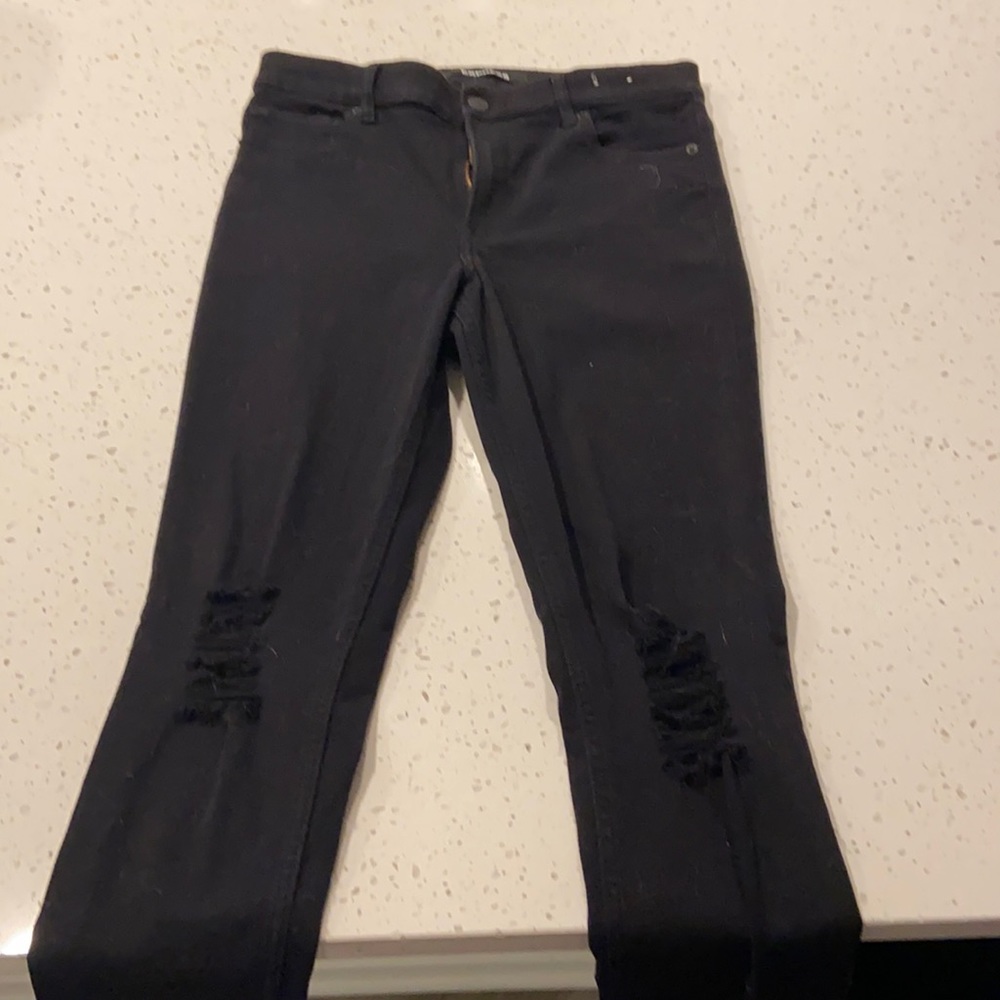 Black ripped jean